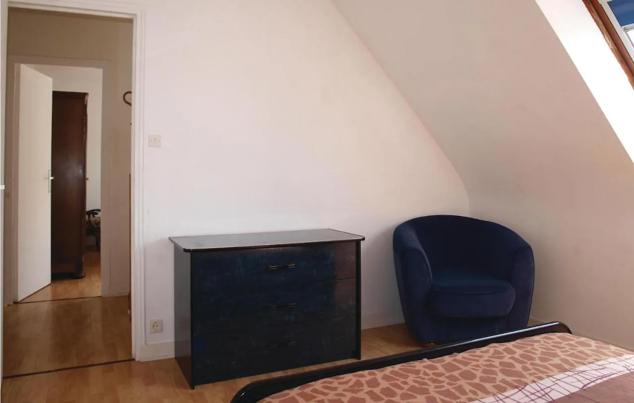 5 Bedroom Nice Home In Kerlouan 0*,
